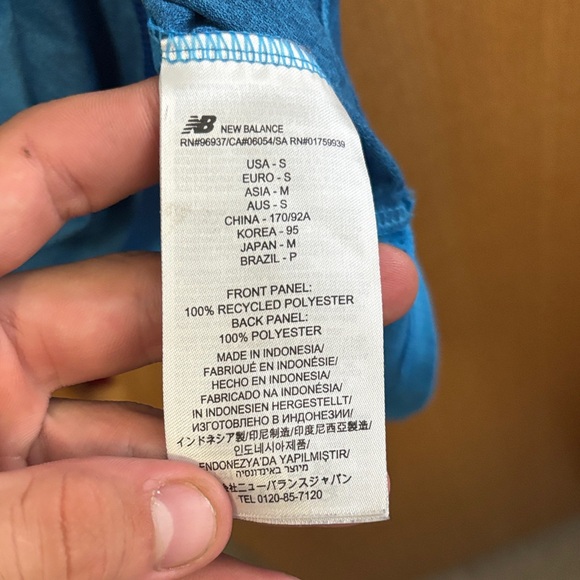 New Balance running singlet - Picture 2 of 3